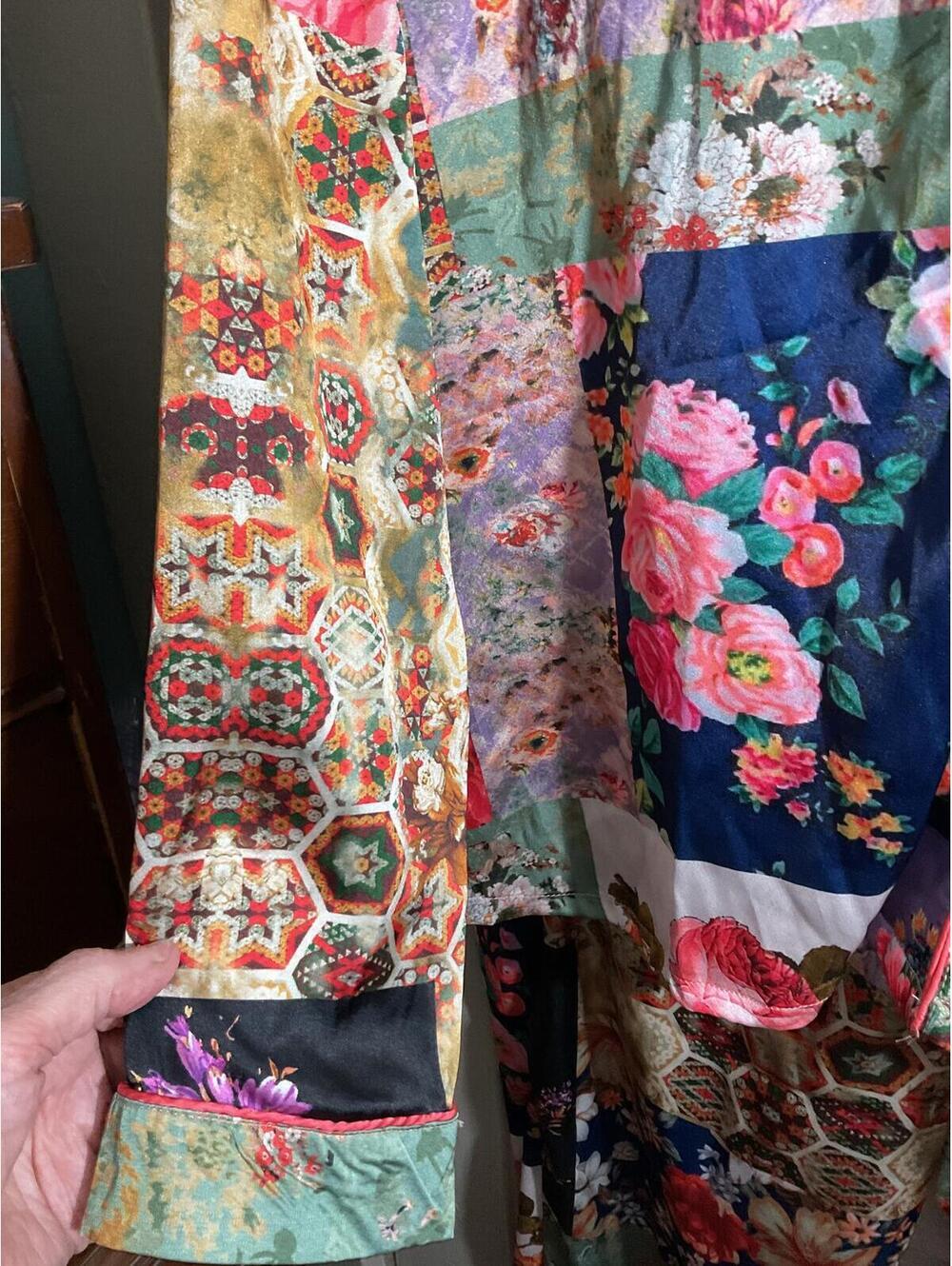 Tolani Collection Patchwork Floral Pajama Set Satin Shirt & Pants Size L - Picture 6 of 12
